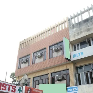 Oyo 11377 Kings Residency Hotel