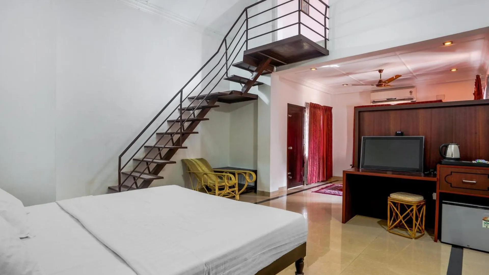 Palette Resorts- Tapovan Green County Thattakad 5*,