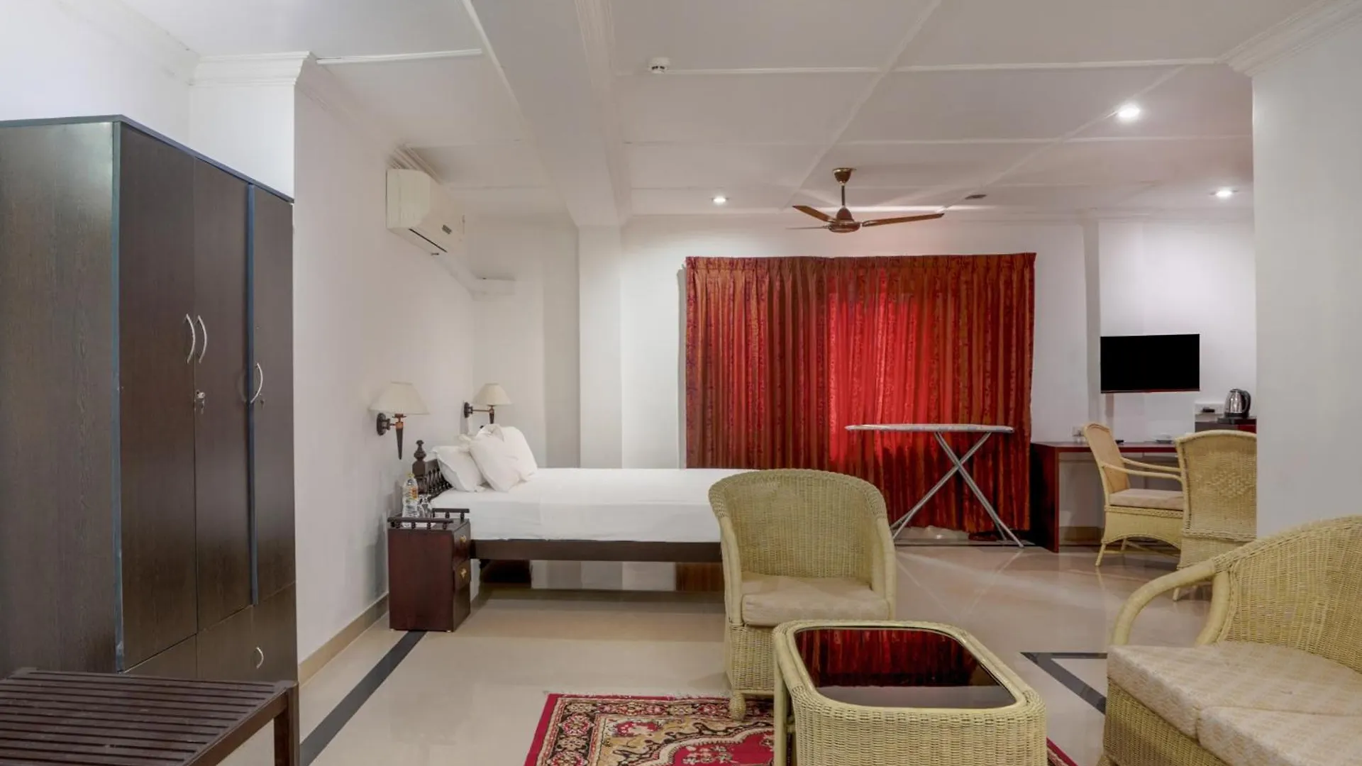 Resort Palette Resorts- Tapovan Green County Thattakad